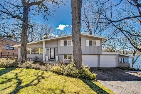 277 Banbury Rd, Mundelein, IL 60060