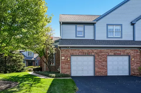 75 Trent Ct, Burr Ridge, IL 60527