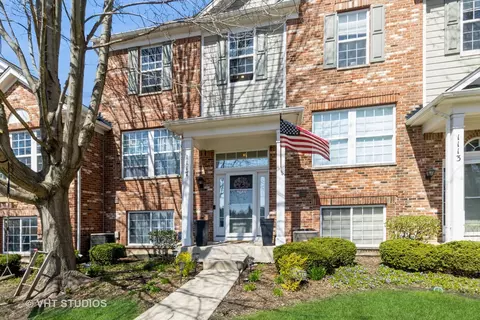 1117 Reserve Dr, Elgin, IL 60123