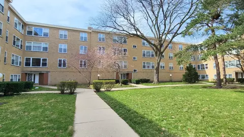 6110 N Winchester Ave #2F, Chicago, IL 60660