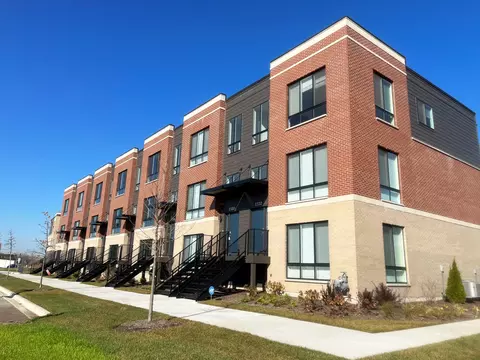 2215 Venture Dr, Schaumburg, IL 60173