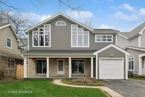 1754 Elmwood Dr, Highland Park, IL 60035