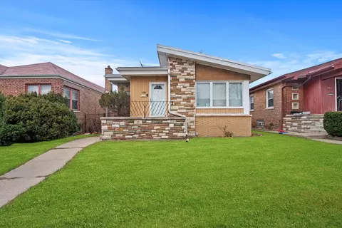 1738 E 74th St, Chicago, IL 60649