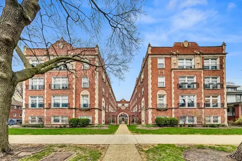 1544 W Sherwin Ave #1N, Chicago, IL 60626