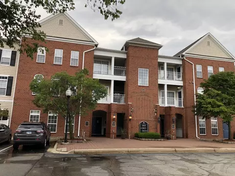 1905 N Lincoln Ave #203, Urbana, IL 61801