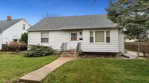 1919 Latham St, Rockford, IL 61103