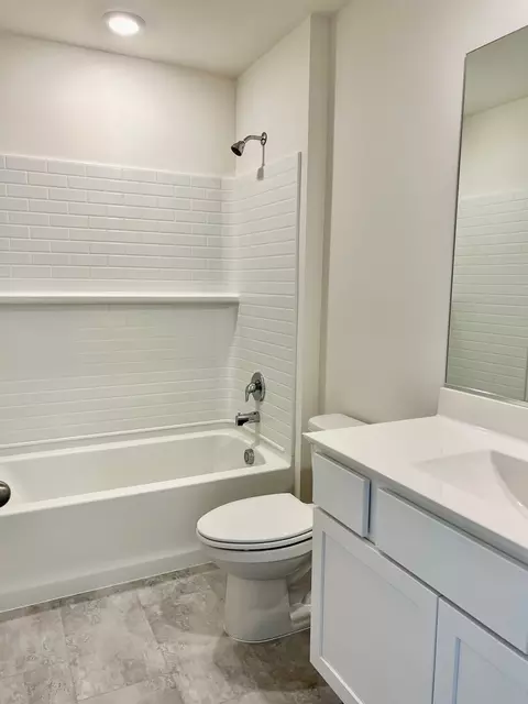 Bath - 10370 Blaine St, Saint John, IN 46373 photo 3 of 3