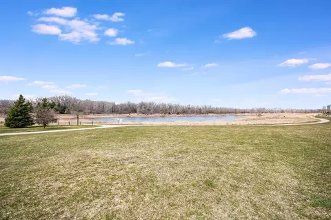 Exterior - 1161 Westlake Dr, Cary, IL 60013 photo 5 of 6
