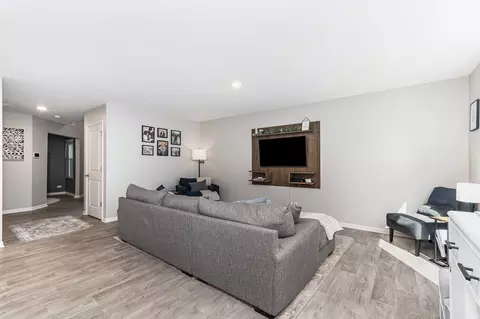 Living - 1161 Westlake Dr, Cary, IL 60013 photo 2 of 4
