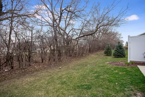 Exterior - 1161 Westlake Dr, Cary, IL 60013 photo 4 of 6