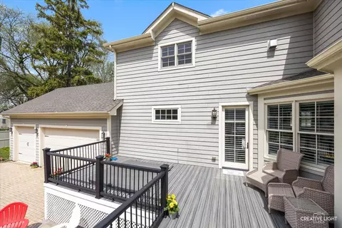 Exterior - 1002 S Gables Blvd, Wheaton, IL 60189 photo 4 of 6