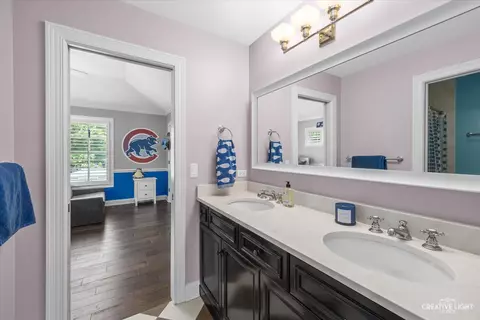 Bath - 1002 S Gables Blvd, Wheaton, IL 60189 photo 2 of 5