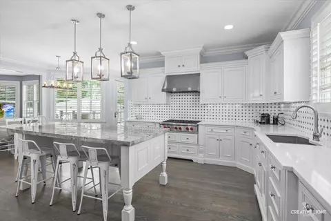 Kitchen - 1002 S Gables Blvd, Wheaton, IL 60189 photo 3 of 6