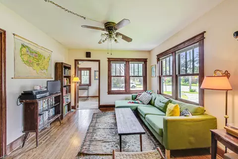 650 Lincoln Ave, Elgin, IL 60120 photo 7