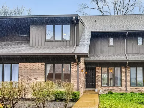 3863 Mission Hills Rd, Northbrook, IL 60062