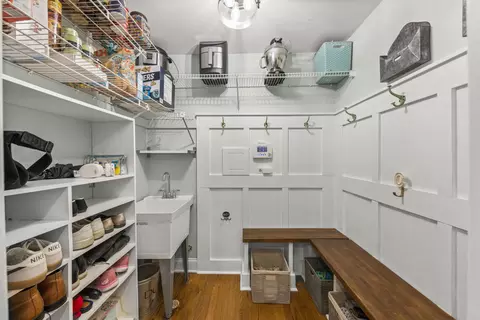 Kitchen - 1908 Gladstone Dr, Wheaton, IL 60189 photo 9 of 10