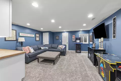 Living - 1908 Gladstone Dr, Wheaton, IL 60189 photo 6 of 7