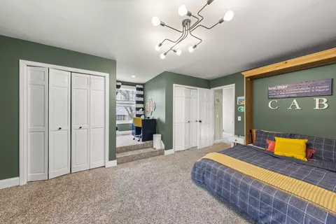 Bedroom - 1908 Gladstone Dr, Wheaton, IL 60189 photo 4 of 6