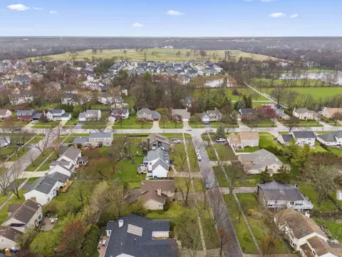 View/Area - 1908 Gladstone Dr, Wheaton, IL 60189 photo 7 of 8