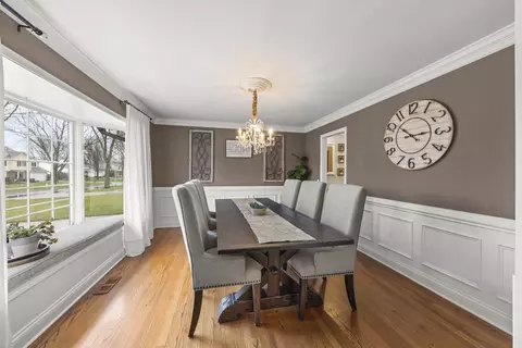 Dining - 1908 Gladstone Dr, Wheaton, IL 60189 photo 1 of 1