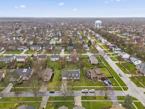 View/Area - 1908 Gladstone Dr, Wheaton, IL 60189 photo 1 of 8