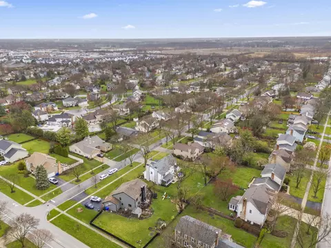 View/Area - 1908 Gladstone Dr, Wheaton, IL 60189 photo 4 of 8