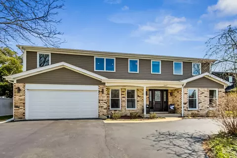 1647 Robin Ln, Glenview, IL 60025