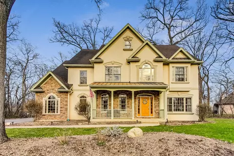 5914 Tomlinson Dr, Mchenry, IL 60050
