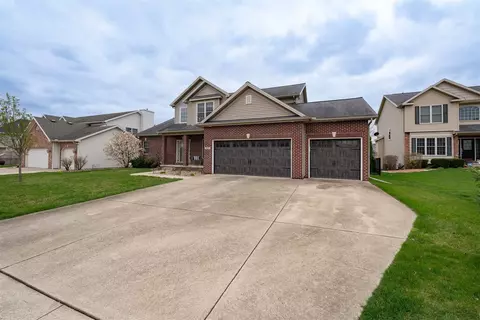 Exterior - 1015 Mugho Ct, Normal, IL 61761 photo 11 of 14
