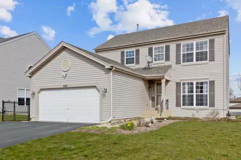 605 Juli Dr, South Elgin, IL 60177