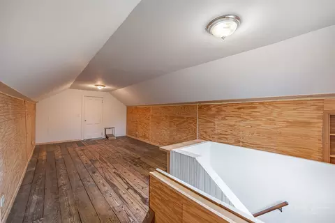 Entry Way - 1026 Hill Ave, Elgin, IL 60120 photo 3 of 3