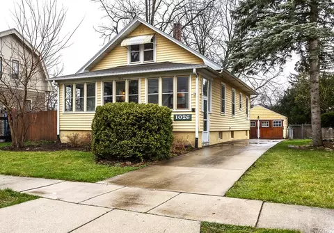 Exterior - 1026 Hill Ave, Elgin, IL 60120 photo 1 of 5