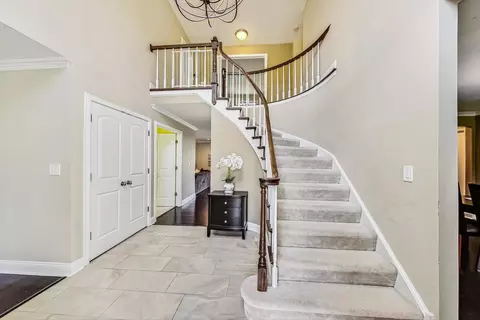 Entry Way - 2138 Phillips Dr, Glenview, IL 60026 photo 1 of 2
