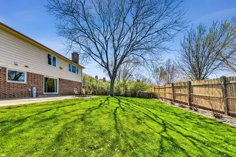 Exterior - 2138 Phillips Dr, Glenview, IL 60026 photo 4 of 4