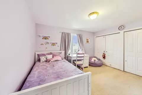 Bedroom - 2138 Phillips Dr, Glenview, IL 60026 photo 4 of 5