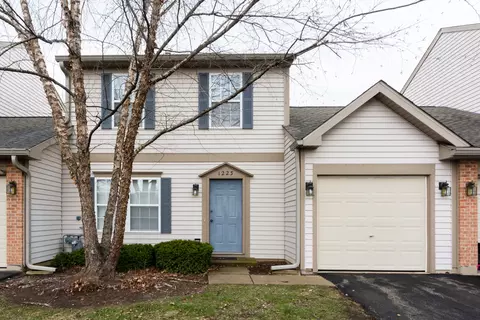 1223 N Village Dr, Round Lake Beach, IL 60073
