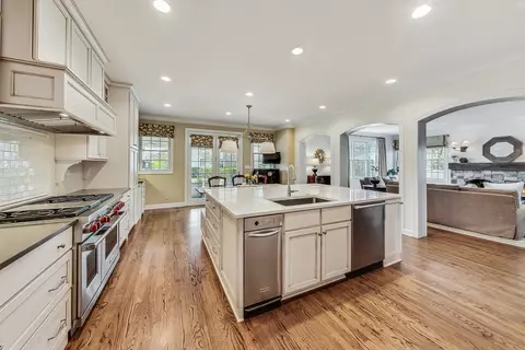 Kitchen - 2277 Thistle Rd, Glenview, IL 60026 photo 1 of 4