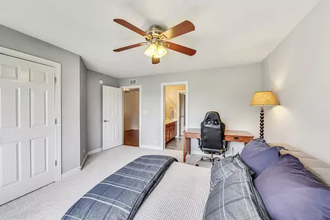 Bedroom - 2277 Thistle Rd, Glenview, IL 60026 photo 3 of 5