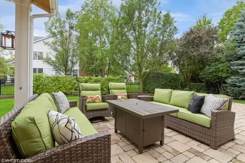 Exterior - 2277 Thistle Rd, Glenview, IL 60026 photo 4 of 8