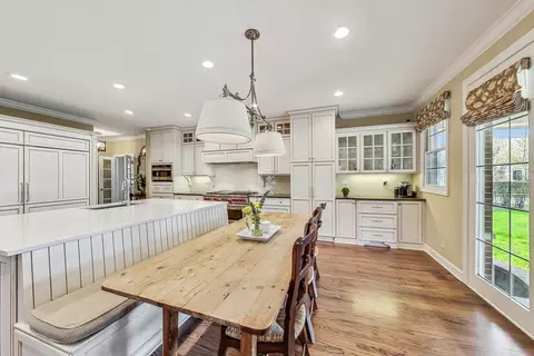 Kitchen - 2277 Thistle Rd, Glenview, IL 60026 photo 3 of 4