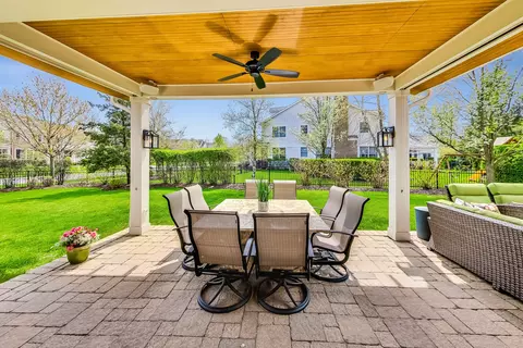 Exterior - 2277 Thistle Rd, Glenview, IL 60026 photo 3 of 8