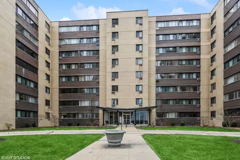 6300 N Sheridan Rd #311, Chicago, IL 60660
