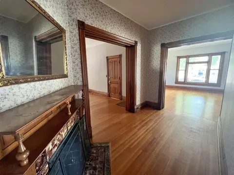 Entry Way - 1103 Post St, Ottawa, IL 61350 photo 1 of 1