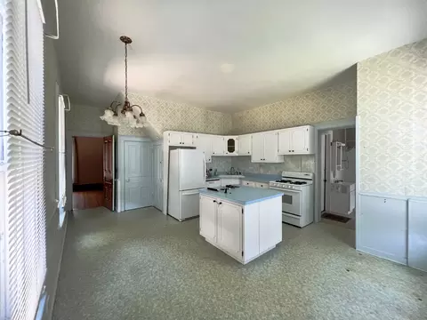 Kitchen - 1103 Post St, Ottawa, IL 61350 photo 5 of 5