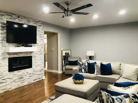 Living - 9930 S Clyde Ave, Chicago, IL 60617 photo 1 of 8