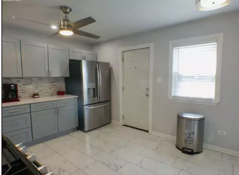Kitchen - 9930 S Clyde Ave, Chicago, IL 60617 photo 4 of 5