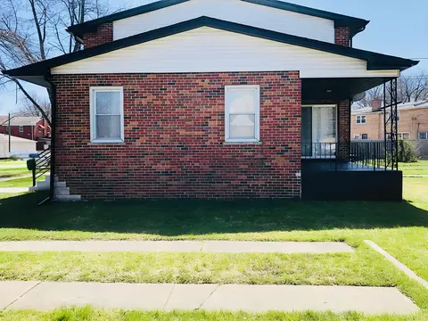 Exterior - 9930 S Clyde Ave, Chicago, IL 60617 photo 9 of 12