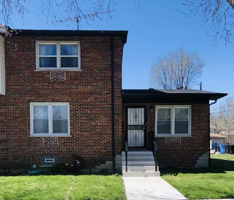 Exterior - 9930 S Clyde Ave, Chicago, IL 60617 photo 3 of 12