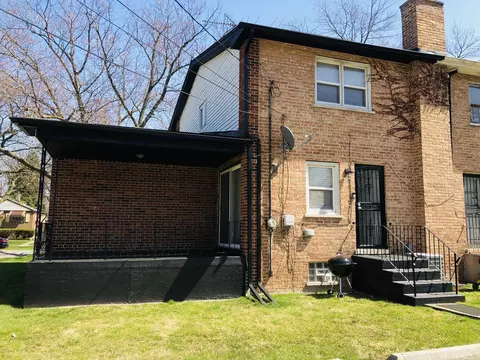 Exterior - 9930 S Clyde Ave, Chicago, IL 60617 photo 12 of 12