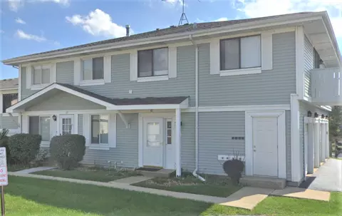 2 S750 Winchester Cir S #2, Warrenville, IL 60555